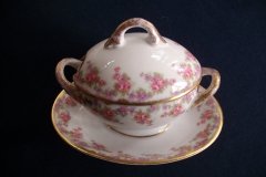 BAWO & DOTTER ELITE WORKS BRIDAL WREATH- SAUCE BOAT.....   http://jaapiesfinechinastore.com