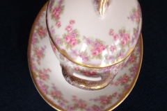 BAWO & DOTTER ELITE WORKS BRIDAL WREATH- SAUCE BOAT.....   https://www.jaapiesfinechinastore.com