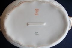 BAWO & DOTTER ELITE WORKS BRIDAL WREATH-  COVERED SOUP TUREEN   .....   http://jaapiesfinechinastore.com