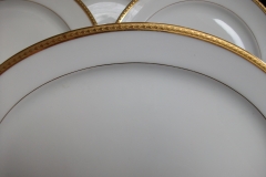 BAWO & DOTTER/ELITE WORKS LAUREL LEAF BAND-  SERVING PLATTER   ..... https://www.jaapiesfinechinastore.com