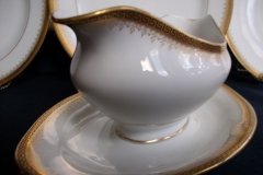 BAWO & DOTTER GREEK KEY GRAVY BOAT .....   http://jaapiesfinechinastore.com