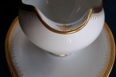 BAWO & DOTTER GREEK KEY GRAVY BOAT .....   http://jaapiesfinechinastore.com