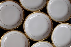 BAWO & DOTTER/ELITE WORKS LAUREL LEAF BAND- BERRY BOWL ..... http://jaapiesfinechinastore.com