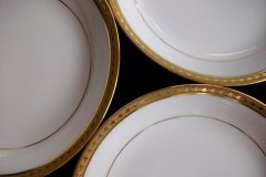 BAWO & DOTTER/ELITE WORKS LAUREL LEAF BAND- BERRY BOWL ..... http://jaapiesfinechinastore.com