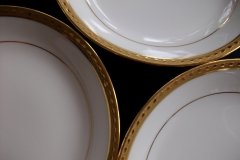BAWO & DOTTER/ELITE WORKS LAUREL LEAF BAND- BERRY BOWL ..... http://jaapiesfinechinastore.com