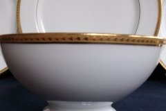 BAWO & DOTTER/ELITE WORKS LAUREL LEAF BAND-  CRANBERRY BOWL  ..... http://jaapiesfinechinastore.com