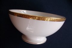 BAWO & DOTTER/ELITE WORKS LAUREL LEAF BAND-  CRANBERRY BOWL  ..... http://jaapiesfinechinastore.com