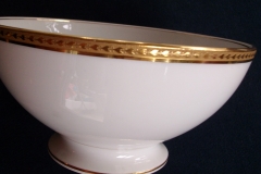 BAWO & DOTTER/ELITE WORKS LAUREL LEAF BAND-  CRANBERRY BOWL  ..... https://www.jaapiesfinechinastore.com