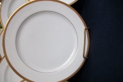 BAWO & DOTTER/ELITE WORKS LAUREL LEAF BAND-DINNER PLATE  ..... https://www.jaapiesfinechinastore.com