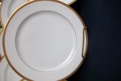 BAWO & DOTTER/ELITE WORKS LAUREL LEAF BAND-DINNER PLATE  ..... http://jaapiesfinechinastore.com