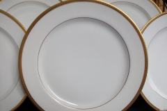 BAWO & DOTTER/ELITE WORKS LAUREL LEAF BAND-DINNER PLATE  ..... https://www.jaapiesfinechinastore.com