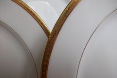 BAWO & DOTTER/ELITE WORKS LAUREL LEAF BAND-DINNER PLATE  ..... http://jaapiesfinechinastore.com