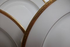 BAWO & DOTTER/ELITE WORKS LAUREL LEAF BAND-DINNER PLATE  ..... http://jaapiesfinechinastore.com