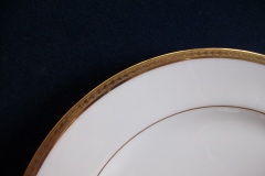 BAWO & DOTTER/ELITE WORKS LAUREL LEAF BAND-DINNER PLATE  ..... https://www.jaapiesfinechinastore.com