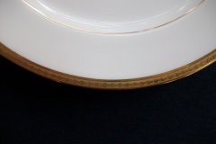 BAWO & DOTTER/ELITE WORKS LAUREL LEAF BAND-DINNER PLATE  ..... https://www.jaapiesfinechinastore.com