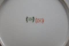 BAWO & DOTTER/ELITE WORKS LAUREL LEAF BAND-DINNER PLATE  ..... http://jaapiesfinechinastore.com
