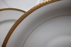 BAWO & DOTTER/ELITE WORKS LAUREL LEAF BAND-  ROUND SERVING  BOWL  ..... http://jaapiesfinechinastore.com