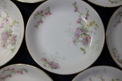 BAWO & DOTTER  PURPLE ASTER & YELLOW/ PINK FLOWERS- BERRY BOWL    ..... http://jaapiesfinechinastore.com