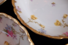 BAWO & DOTTER (ELITE WORKS) SCATTERED FLOWERS-  BERRY BOWL ..... https://www.jaapiesfinechinastore.com