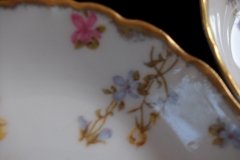 BAWO & DOTTER (ELITE WORKS) SCATTERED FLOWERS-  BERRY BOWL ..... http://jaapiesfinechinastore.com