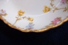 BAWO & DOTTER (ELITE WORKS) SCATTERED FLOWERS-  BERRY BOWL ..... http://jaapiesfinechinastore.com