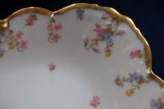 BAWO & DOTTER (ELITE WORKS) SCATTERED FLOWERS- LARGE SERVING  PLATTER 16 3/8" ..... http://jaapiesfinechinastore.com