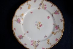 BAWO & DOTTER SCATTERED FLOWERS- LUNCH PLATE