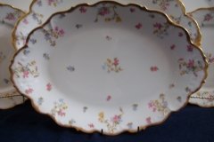 BAWO & DOTTER (ELITE WORKS) SCATTERED FLOWERS- MEDIUM SERVING  PLATTER  13  7/8" ..... http://jaapiesfinechinastore.com