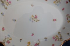 BAWO & DOTTER (ELITE WORKS) SCATTERED FLOWERS- MEDIUM SERVING  PLATTER  13  7/8" ..... http://jaapiesfinechinastore.com