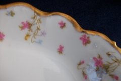 BAWO & DOTTER (ELITE WORKS) SCATTERED FLOWERS- MEDIUM SERVING  PLATTER  13  7/8" ..... http://jaapiesfinechinastore.com