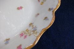 BAWO & DOTTER (ELITE WORKS) SCATTERED FLOWERS- MEDIUM SERVING  PLATTER  13  7/8" ..... http://jaapiesfinechinastore.com