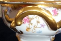 BAWO & DOTTER  (ELITE WORKS) SCATTERED FLOWERS- OVAL COVERED SERVING BOWL .....   http://jaapiesfinechinastore.com