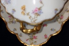 BAWO & DOTTER  (ELITE WORKS) SCATTERED FLOWERS- OVAL COVERED SERVING BOWL .....   http://jaapiesfinechinastore.com