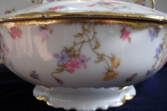 BAWO & DOTTER  (ELITE WORKS) SCATTERED FLOWERS- ROUND COVERED SERVING BOWL .....   https://www.jaapiesfinechinastore.com