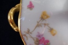 BAWO & DOTTER  (ELITE WORKS) SCATTERED FLOWERS- ROUND COVERED SERVING BOWL .....   http://jaapiesfinechinastore.com