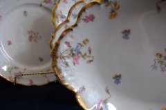 BAWO & DOTTER (ELITE WORKS) SCATTERED FLOWERS- SMALL SERVING  PLATTER  11  1/4" ..... http://jaapiesfinechinastore.com