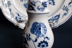 BLUE DANUBE-  PEPPER SHAKER    ,,,,,  https://www.jaapiesfinechinastore.com