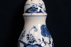 BLUE DANUBE-  PEPPER SHAKER    ,,,,,  https://www.jaapiesfinechinastore.com