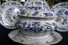 BLUE DANUBE-  SOUP TUREEN    ,,,,,  http://jaapiesfinechinastore.com