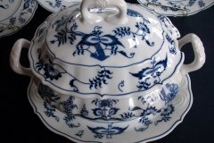 BLUE DANUBE-  SOUP TUREEN    ,,,,,  http://jaapiesfinechinastore.com