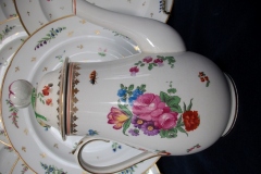 BOOTHS 8477 FLORAL & GARDEN INSECTS- COFFEE POT  .....   https://www.jaapiesfinechinastore.com