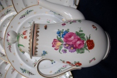 BOOTHS 8477 FLORAL & GARDEN INSECTS- COFFEE POT  .....   https://www.jaapiesfinechinastore.com