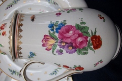 BOOTHS 8477 FLORAL & GARDEN INSECTS- COFFEE POT  .....   https://www.jaapiesfinechinastore.com