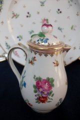 BOOTHS 8477 FLORAL & GARDEN INSECTS- COVERED PITCHER/JUG  .....   http://jaapiesfinechinastore.com