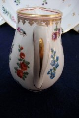 BOOTHS 8477 FLORAL & GARDEN INSECTS- CREAMER  .....   http://jaapiesfinechinastore.com