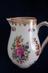 BOOTHS 8477 FLORAL & GARDEN INSECTS- CREAMER  .....   http://jaapiesfinechinastore.com