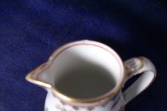 BOOTHS 8477 FLORAL & GARDEN INSECTS- CREAMER  .....   http://jaapiesfinechinastore.com