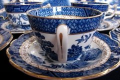 BOOTHS REAL OLD WILLOW A8025- CUPS &  SAUCERS  .....   http://jaapiesfinechinastore.com