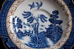 BOOTHS REAL OLD WILLOW A8025- CUPS &  SAUCERS  .....   http://jaapiesfinechinastore.com