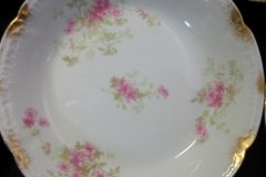 CHARLES FIELD HAVILAND/GDA WILD GERANIUM PINK-  BERRY BOWL     .....   http://jaapiesfinechinastore.com